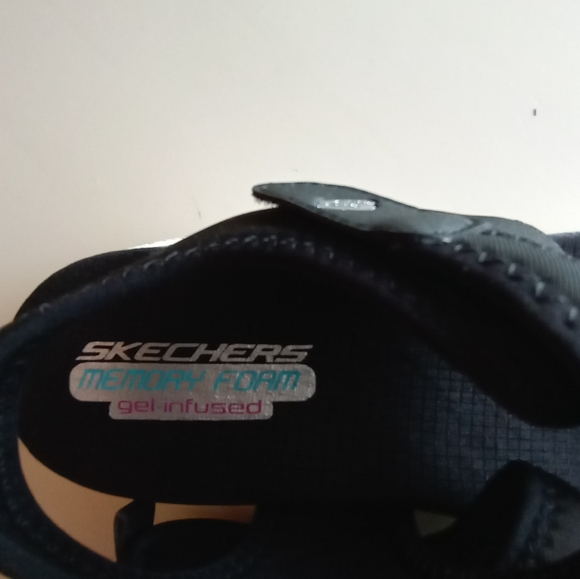 Sketchers NEW 2 PAIRS - Picture 4 of 4